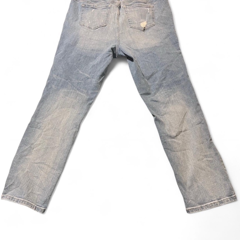 Torrid Blue boyfriend straight  vintage stretch  Fit Jeans with Distressing